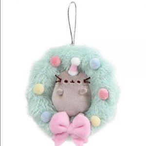 Pusheen Christmas Wreath Toy 4.5”